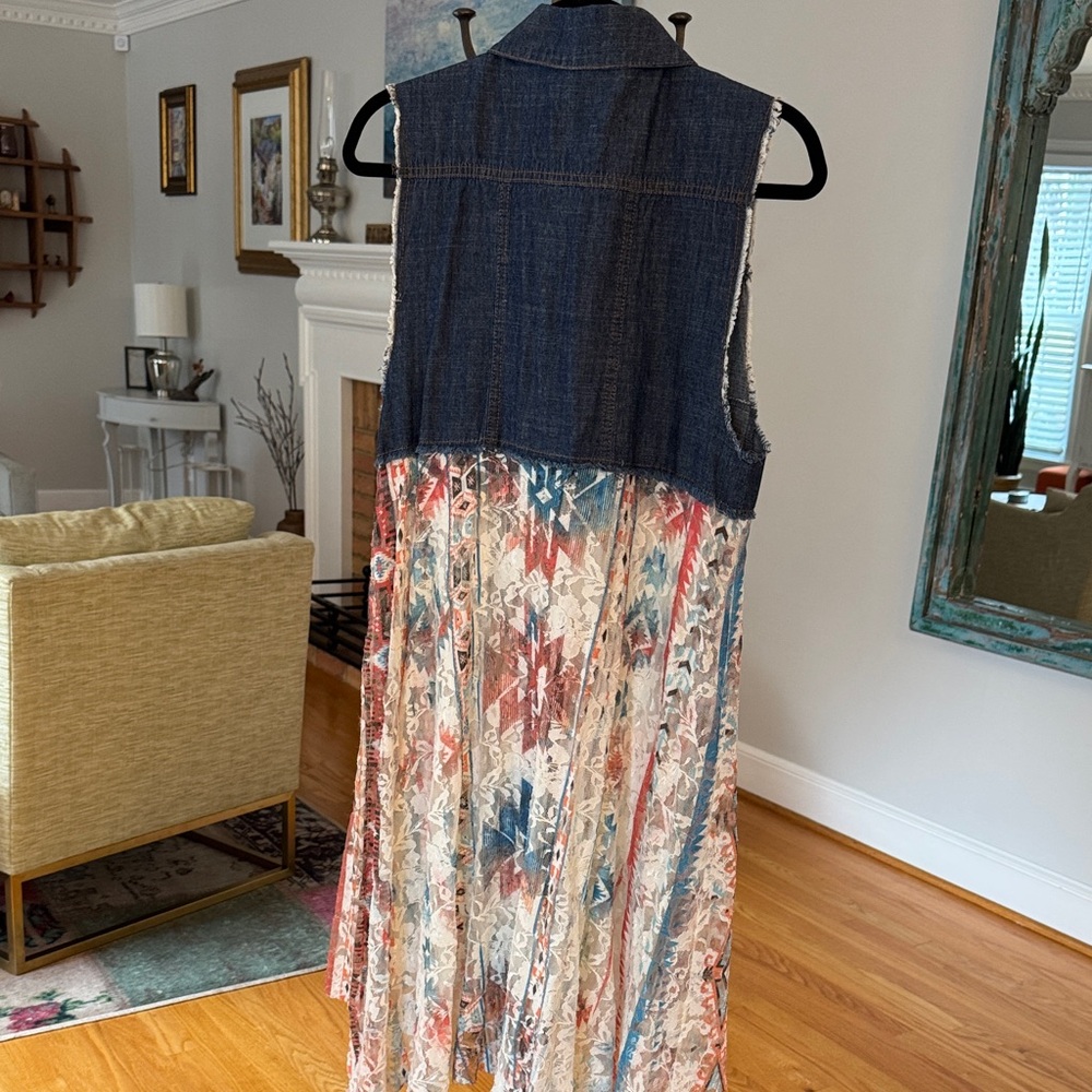 Denim and Floral Lace Duster - Picture 3 of 3